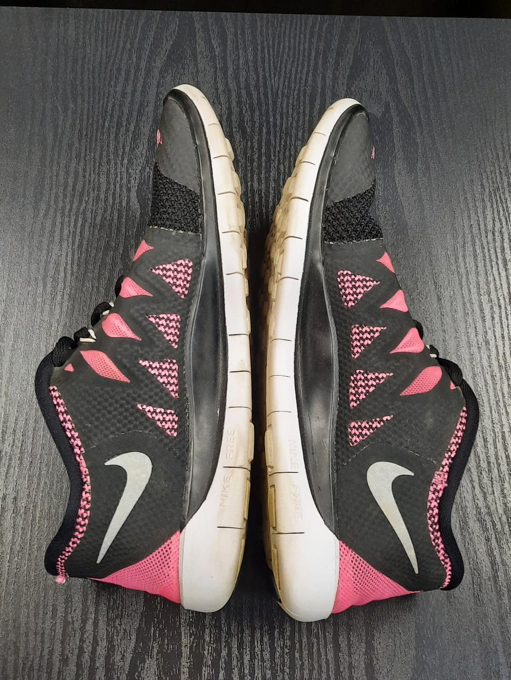 Nike Free Run 5.0 Running Shoes Girls Size 7Y Black Pink Athletic Sneakers